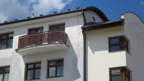 Home in Metric Way